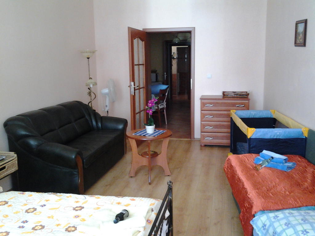U Tri Jehnatek Apartment Karlovy Vary Room photo